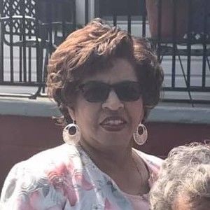 Meet your Posher, Rita